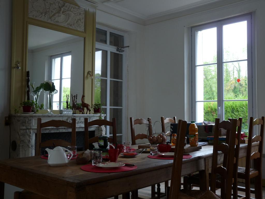 Estissac Le Betrot Bed & Breakfast エクステリア 写真
