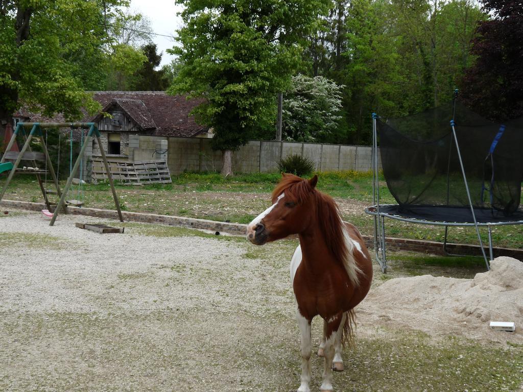 Estissac Le Betrot Bed & Breakfast エクステリア 写真
