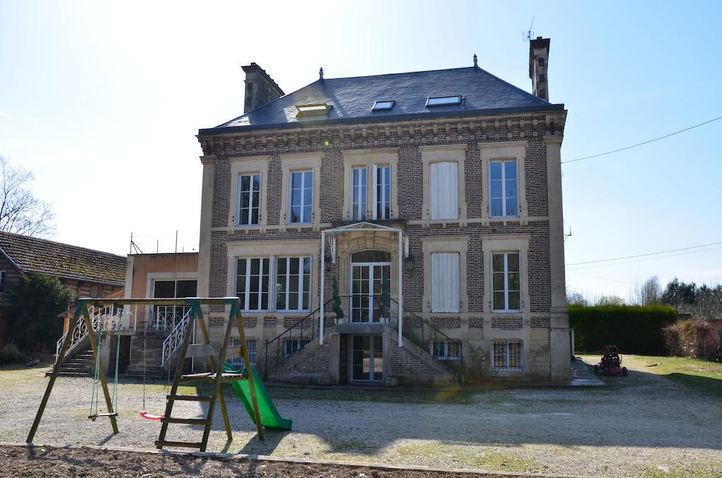 Estissac Le Betrot Bed & Breakfast エクステリア 写真